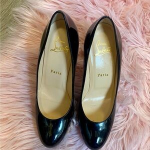Used Christian louboutin pumps